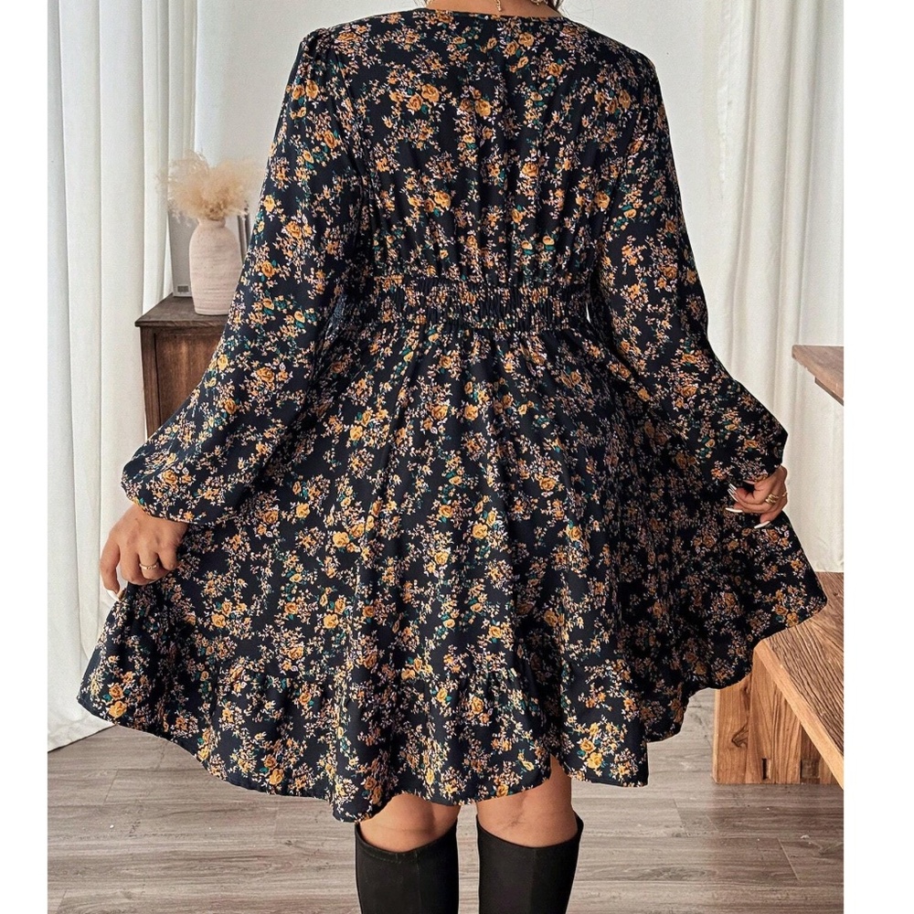 Plus Floral Print Lace V neck Long sleeve Ruffle Hem dress - Picture 3 of 7